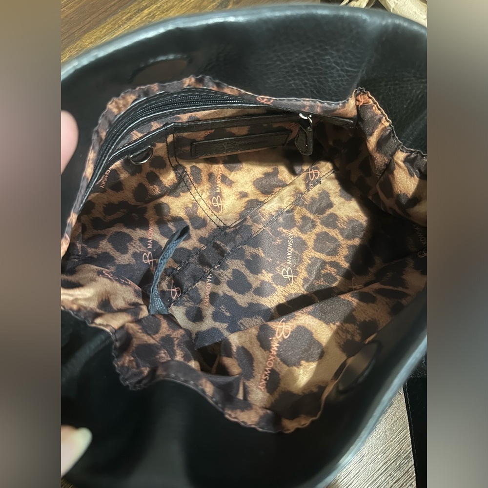 B.Makowsky Woven Crossbody Bag - Picture 4 of 5